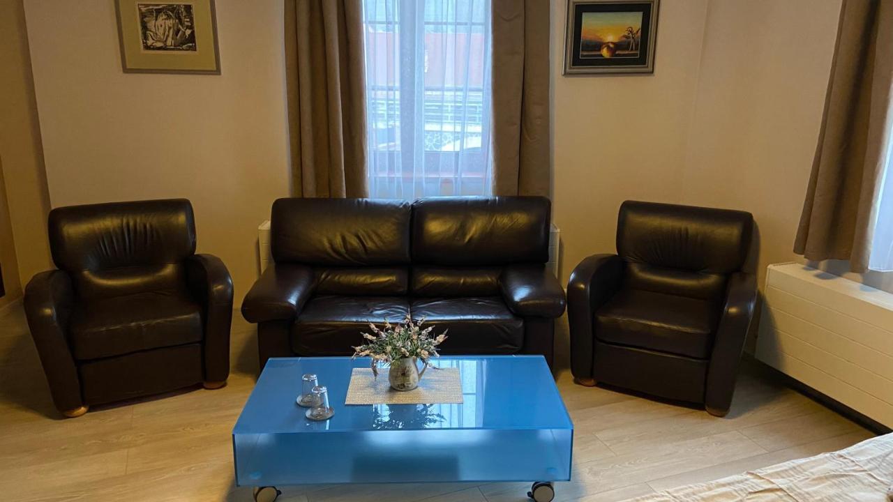 4Rooms Roztoky Exterior foto